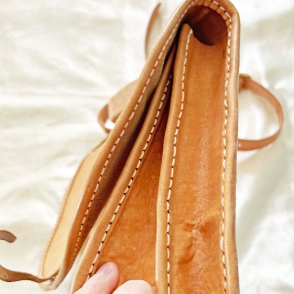 TOTE, BRAZIL, HANDMADE, NATURAL LEATHER, BUCKLE CLOSURE, LONG SHOULDER STRAP, - Picture 2 of 8